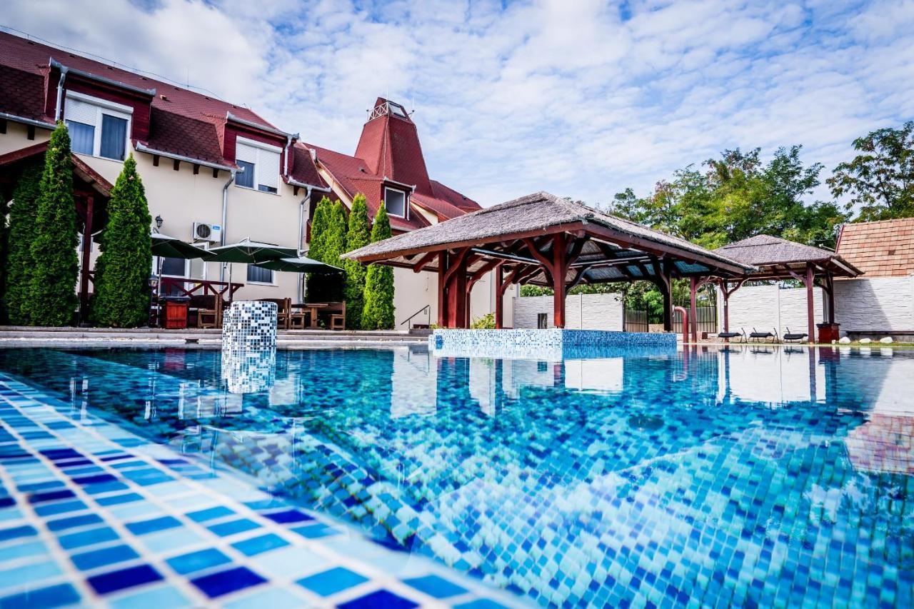 Liza Aqua & Conference Hotel Lajosmizse Dış mekan fotoğraf
